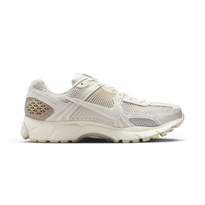 Zoom Vomero 5 Nike