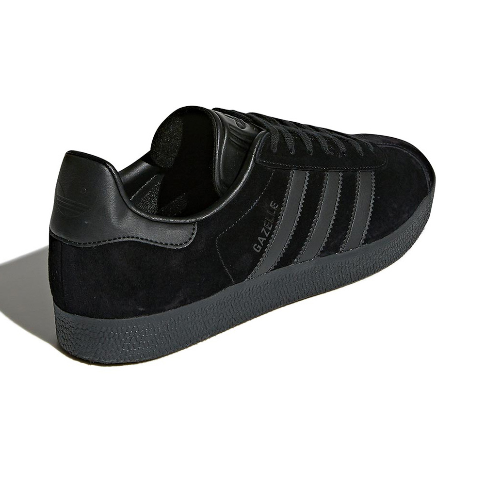Gazelle Shoes Adidas image number 4