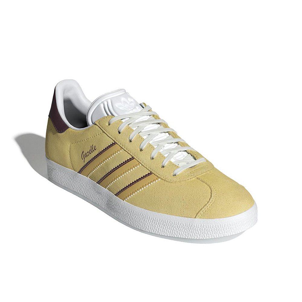 Gazelle Shoes Adidas image number 3