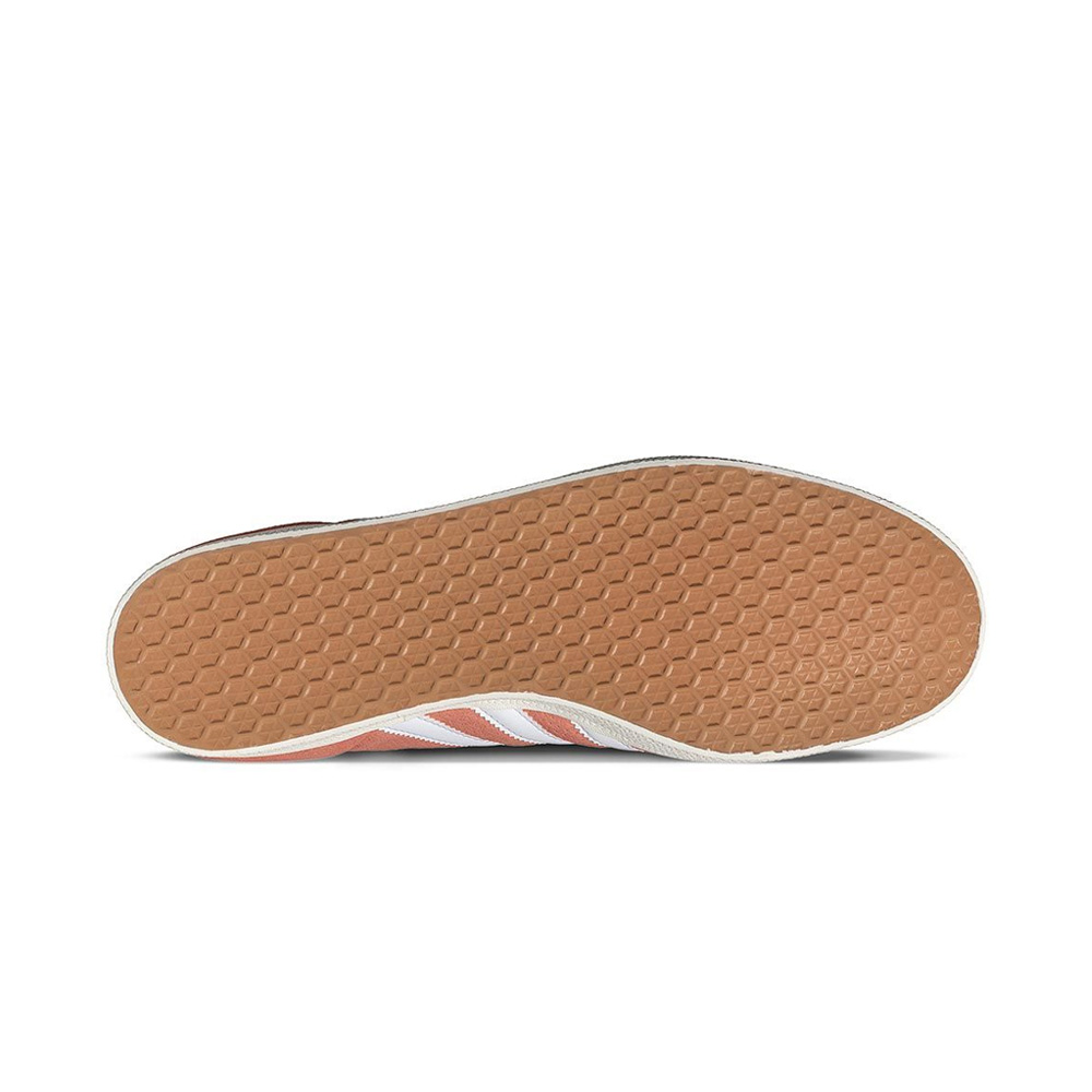Gazelle Shoes Adidas image number 2