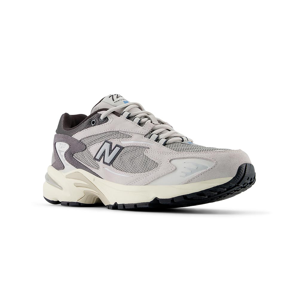 725 New Balance Shoes image number 2