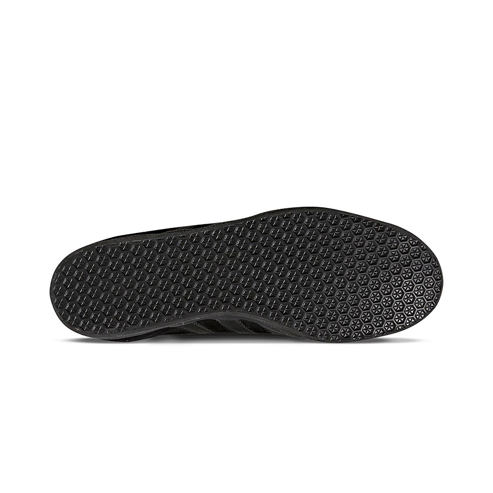 Gazelle Shoes Adidas image number 2